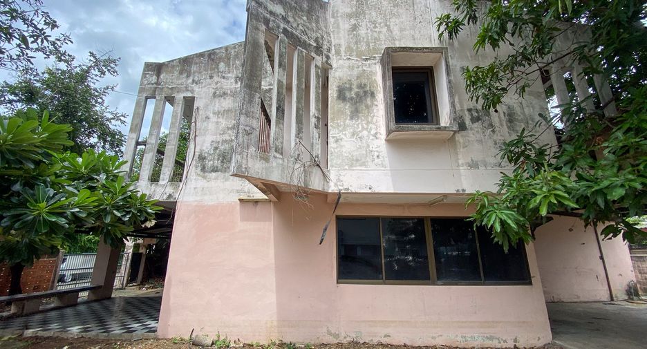 For sale 3 bedrooms house in Lat Phrao, Bangkok