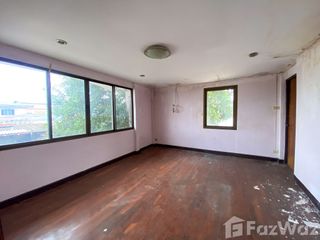 Haus zum Kauf mit 3 Zimmer in Lat Phrao, Bangkok