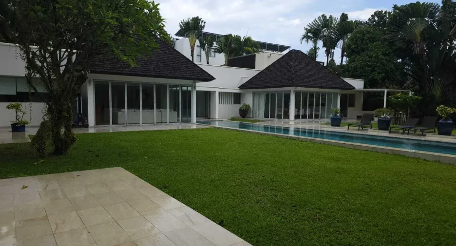 For rent 5 bedrooms villa in Thalang, Phuket
