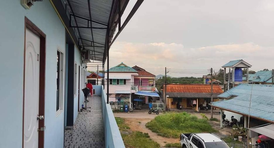 出售 5 卧室 联排别墅 在 Phuket Town, 普吉