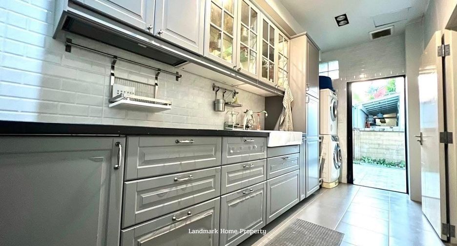 À vendre 3 chambres maison à Pak Kret, Nonthaburi