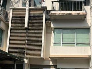 Продажа 3 спальни таунхаус в Bang Phli, Самутпракан