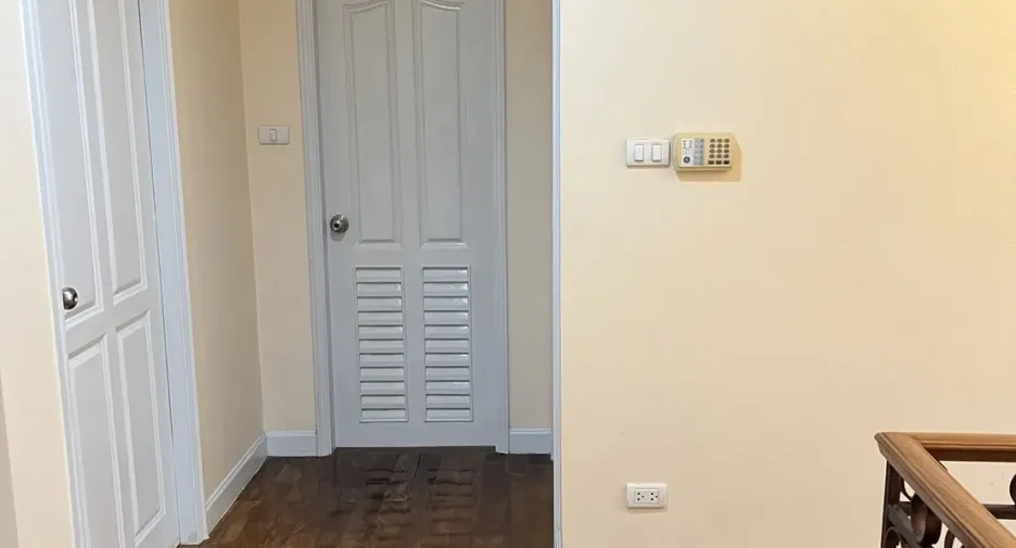Haus zum Kauf und zur Miete mit 3 Zimmer in Prawet, Bangkok