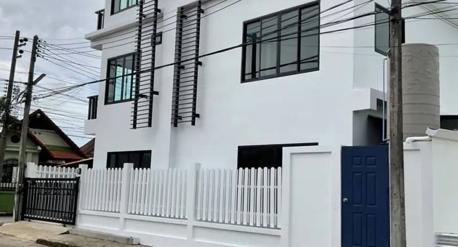 For sale 4 bedrooms townhouse in Mueang Phuket, Phuket