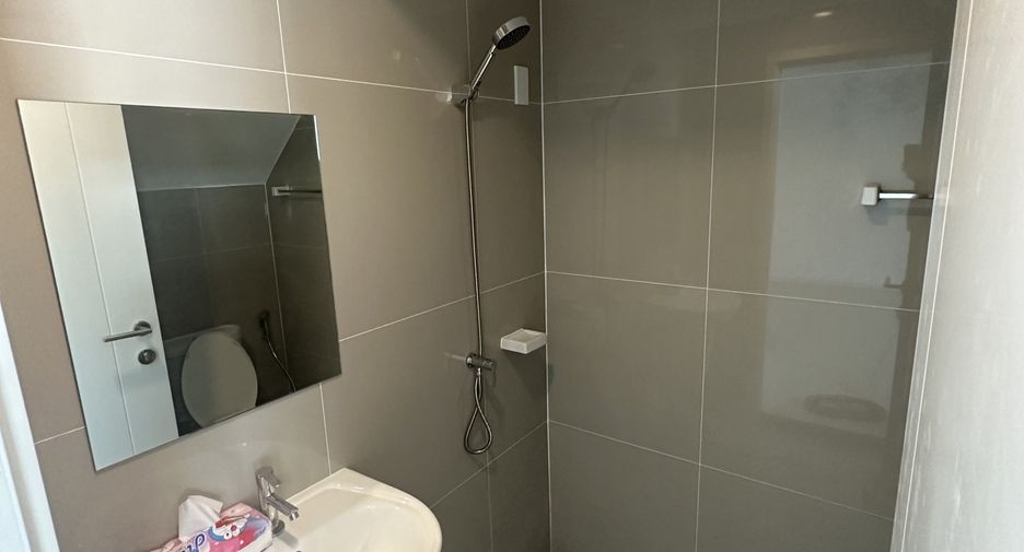 For rent 3 bedrooms townhouse in Thanyaburi, Pathum Thani