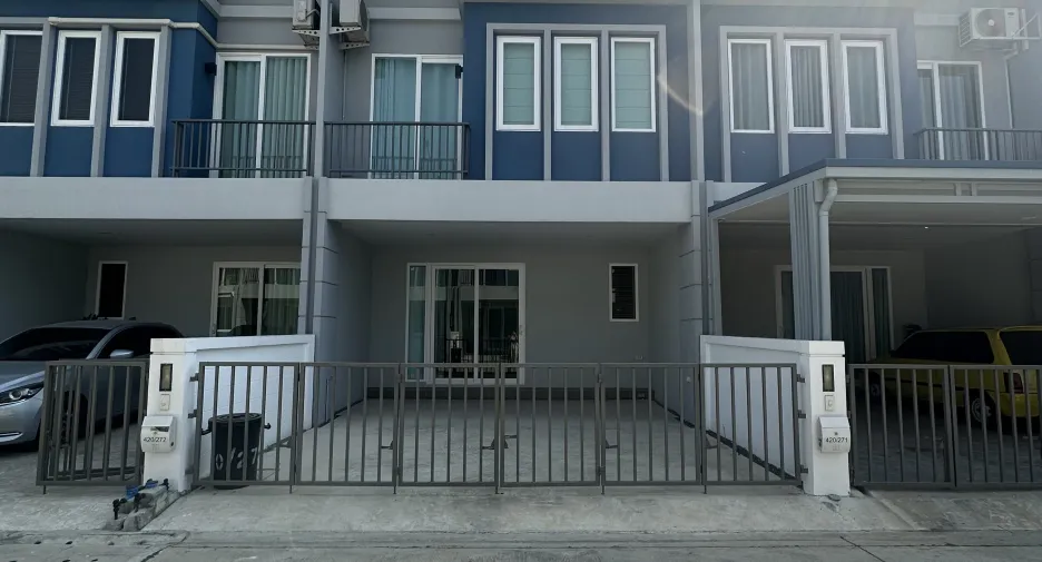For rent 3 bedrooms townhouse in Thanyaburi, Pathum Thani