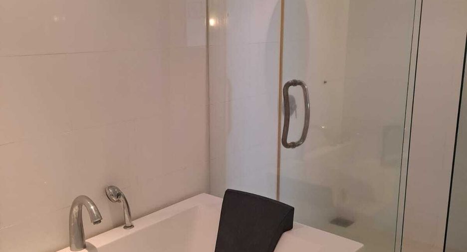 For rent 2 bedrooms condo in Mueang Phuket, Phuket