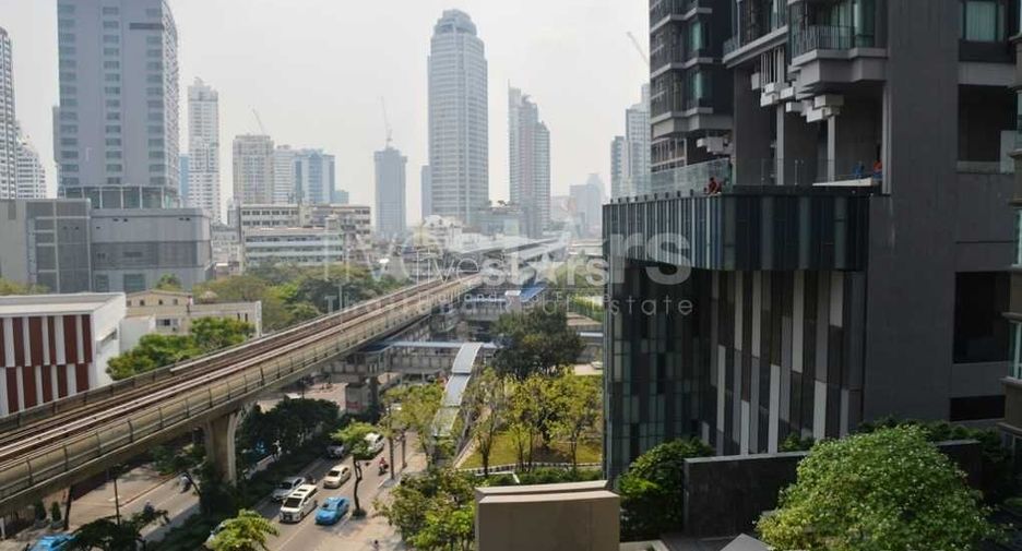 Condo en venta de 2 habitaciones en Khlong Toei, Bangkok