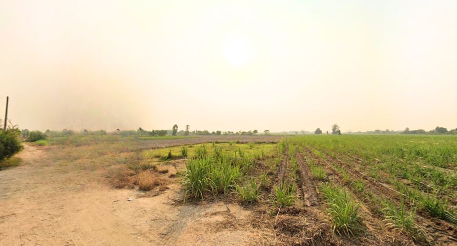 Продажа Участок в Mueang Kamphaeng Phet, Кампхэнгпхет