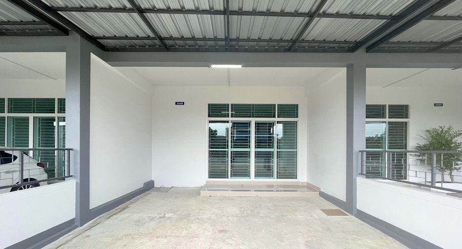 For sale 3 bedrooms townhouse in Bang Khen, Bangkok