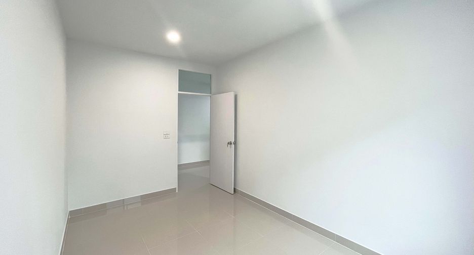For sale 3 bedrooms townhouse in Bang Khen, Bangkok