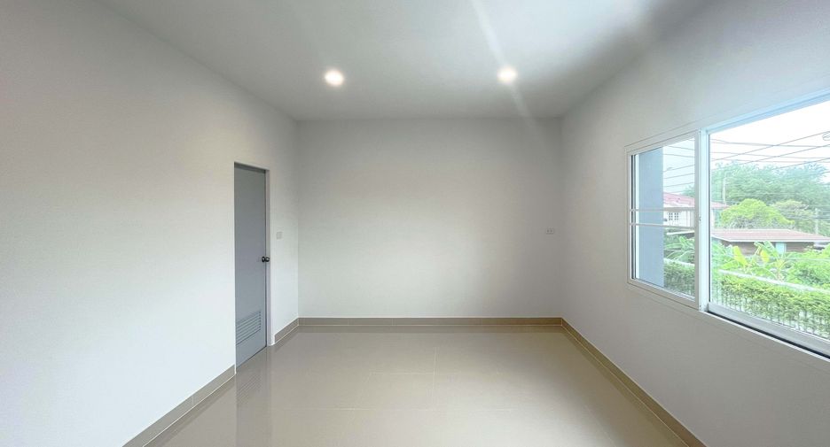 For sale 3 bedrooms townhouse in Bang Khen, Bangkok