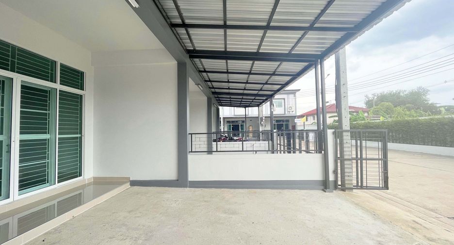 For sale 3 bedrooms townhouse in Bang Khen, Bangkok