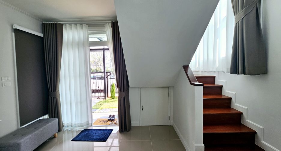 For sale 4 bedrooms house in Mueang Chiang Rai, Chiang Rai