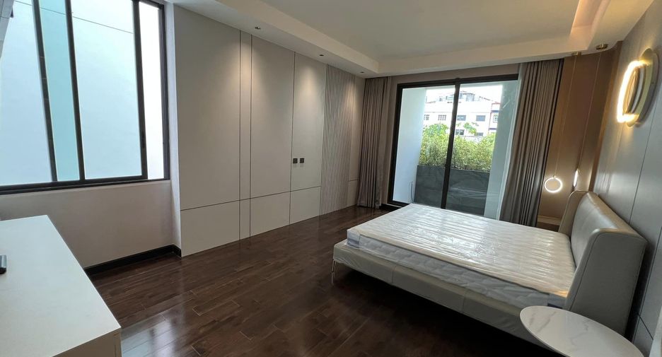 For sale and for rent 5 bedrooms house in Suan Luang, Bangkok