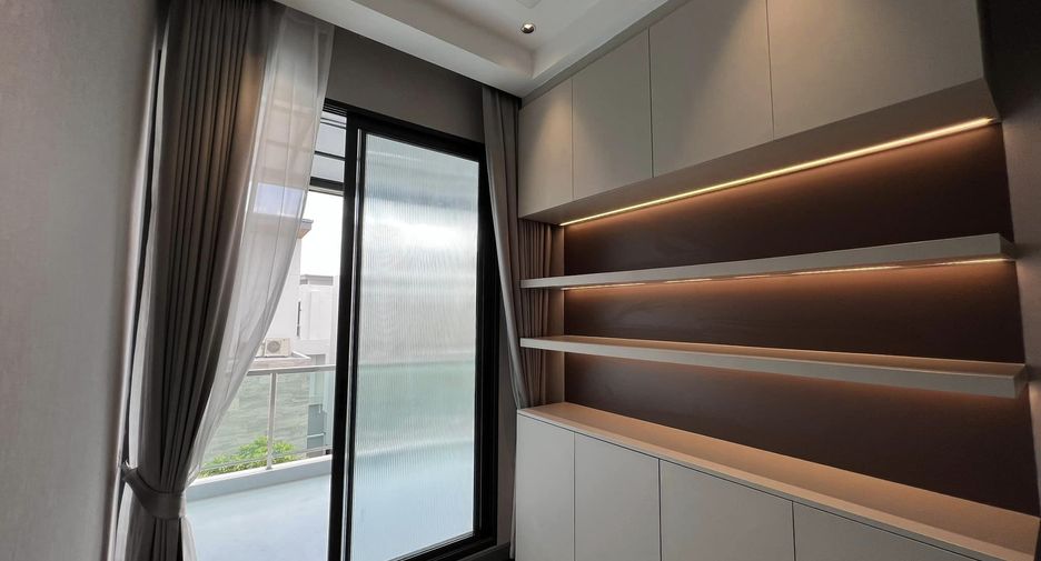 For sale and for rent 5 bedrooms house in Suan Luang, Bangkok