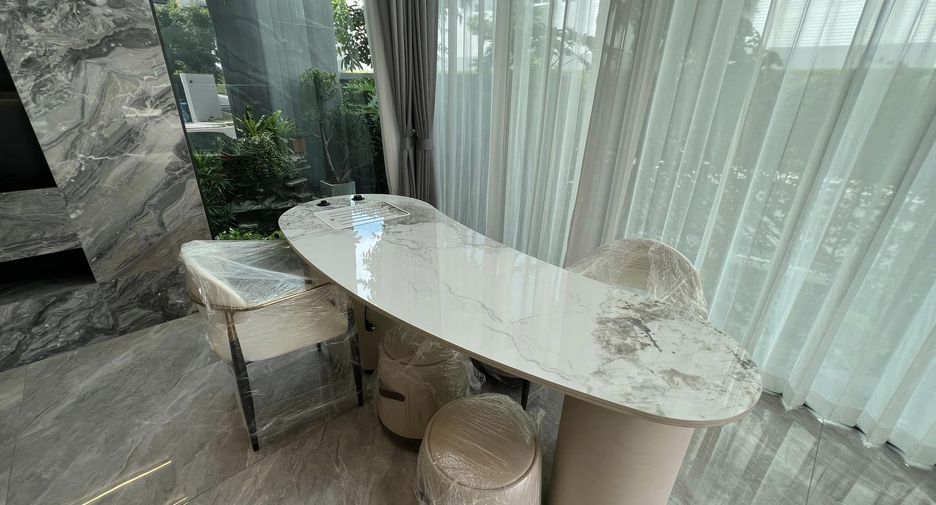 For sale and for rent 5 bedrooms house in Suan Luang, Bangkok