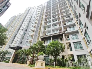 For sale 2 bedrooms condo in Phra Khanong, Bangkok