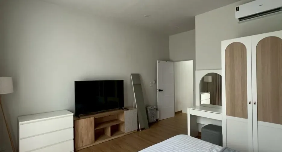 For rent 2 bedrooms townhouse in Thalang, Phuket