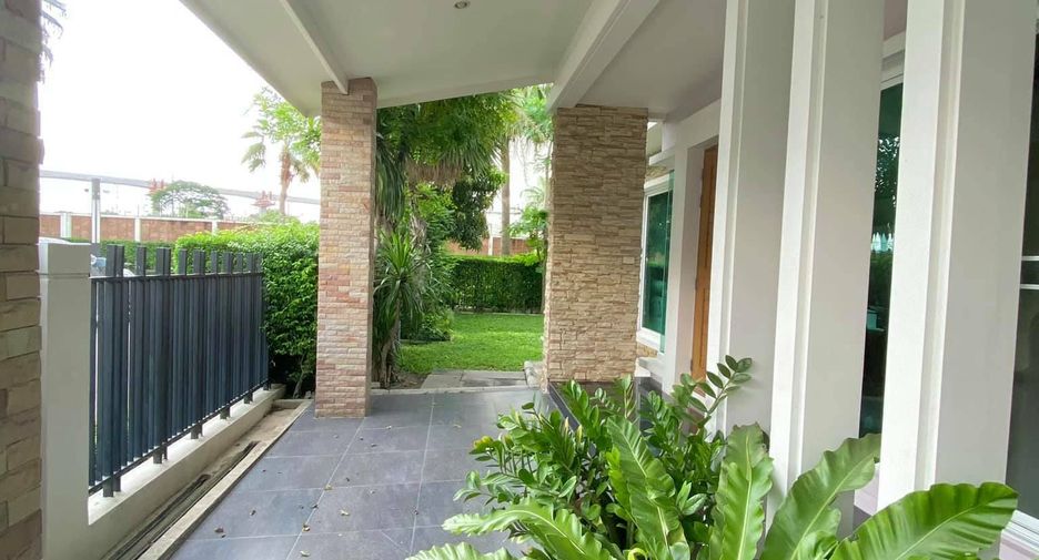 For sale 4 bedrooms house in Khan Na Yao, Bangkok