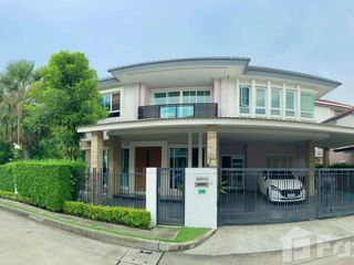 For sale 4 bedrooms house in Khan Na Yao, Bangkok