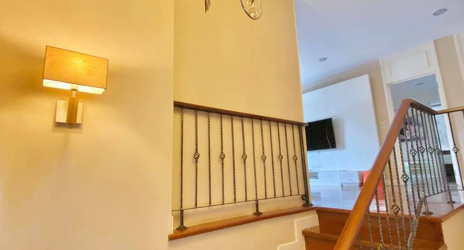 For sale 4 bedrooms house in Khan Na Yao, Bangkok