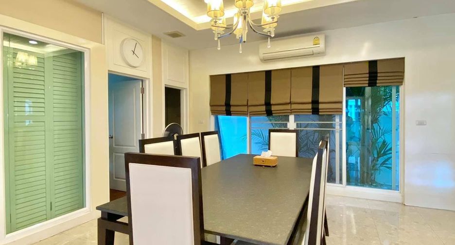 For sale 4 bedrooms house in Khan Na Yao, Bangkok