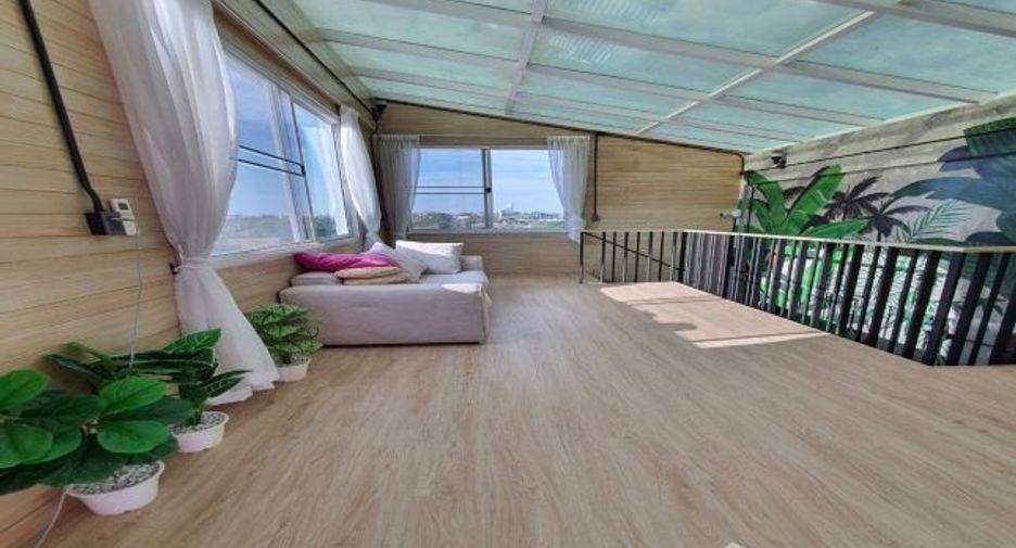 For sale and for rent 4 bedrooms house in Bang Kapi, Bangkok