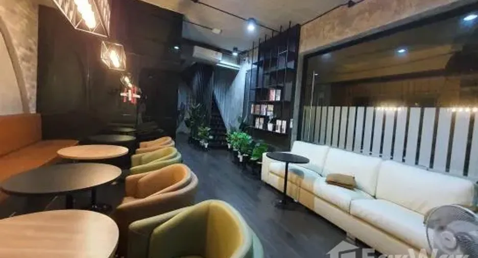 For sale and for rent 4 bedrooms house in Bang Kapi, Bangkok