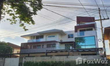 Haus zum Kauf und zur Miete mit 4 Zimmer in Bang Kapi, Bangkok
