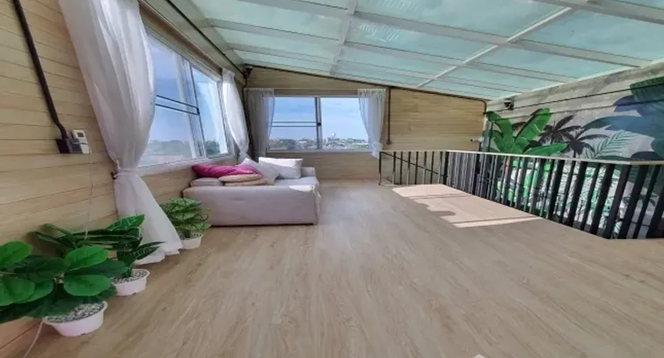For sale and for rent 4 bedrooms house in Bang Kapi, Bangkok