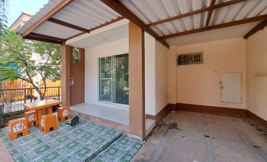 Аренда 4 спальни таунхаус в Mueang Samut Sakhon, Самутсакхон