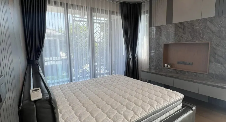 出售 和 出租 4 卧室 独立屋 在 Bang Phli, Samut Prakan