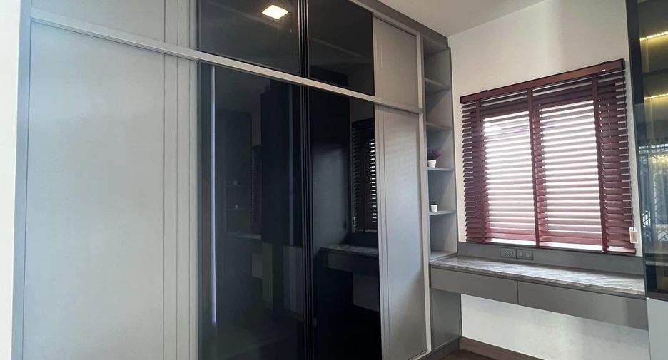 For sale and for rent 4 bedrooms house in Bang Phli, Samut Prakan