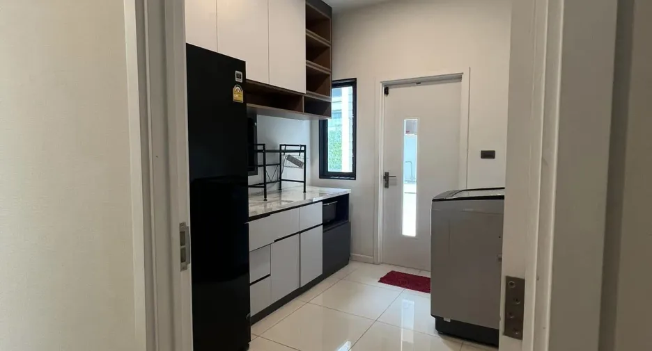 For sale and for rent 4 bedrooms house in Bang Phli, Samut Prakan