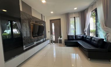 For sale and for rent 4 bedrooms house in Bang Phli, Samut Prakan