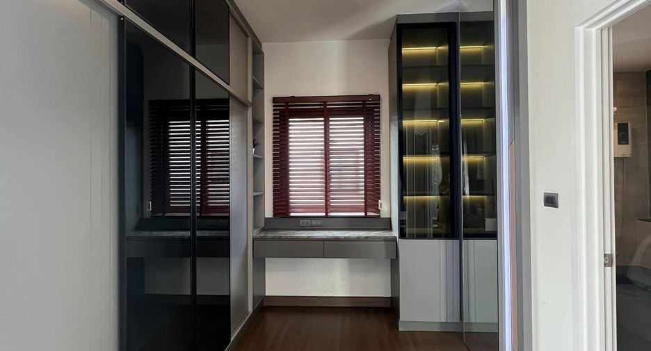 For sale and for rent 4 bedrooms house in Bang Phli, Samut Prakan