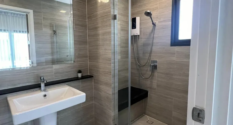 出售 和 出租 4 卧室 独立屋 在 Bang Phli, Samut Prakan