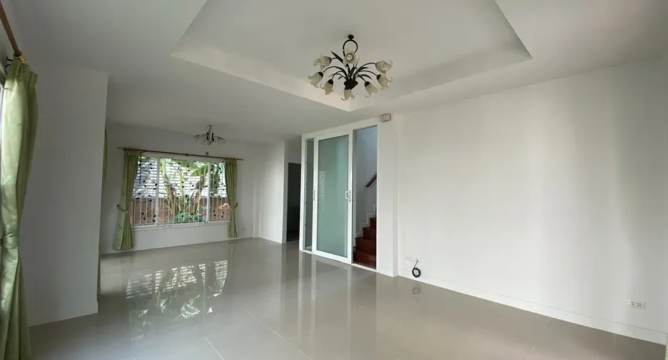 Casa en venta y en alquiler de 3 habitaciones en Mueang Samut Sakhon, Samut Sakhon