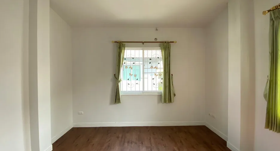 Casa en venta y en alquiler de 3 habitaciones en Mueang Samut Sakhon, Samut Sakhon