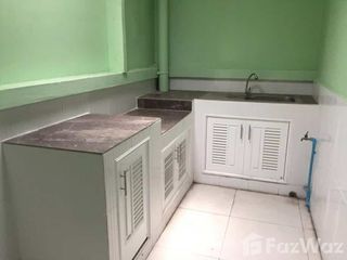 出售 2 卧室 联排别墅 在 Bang Khun Thian, 曼谷