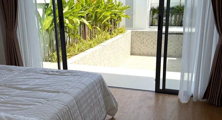 For sale 3 bedrooms villa in Mueang Phuket, Phuket