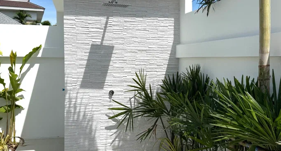 For sale 3 bedrooms villa in Mueang Phuket, Phuket