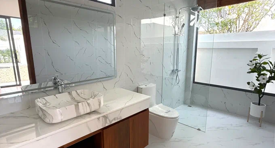 For sale 3 bedrooms villa in Mueang Phuket, Phuket