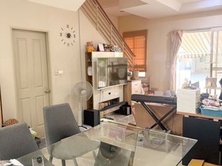 Reihenhaus zum Kauf mit 3 Zimmer in Saphan Sung, Bangkok