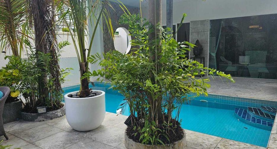For sale 2 bedrooms villa in Mueang Phuket, Phuket