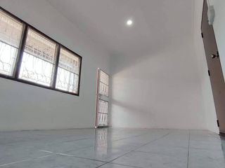 For sale 3 bedrooms townhouse in Thawi Watthana, Bangkok