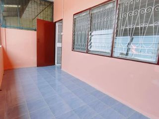 For sale 3 bedrooms townhouse in Thawi Watthana, Bangkok