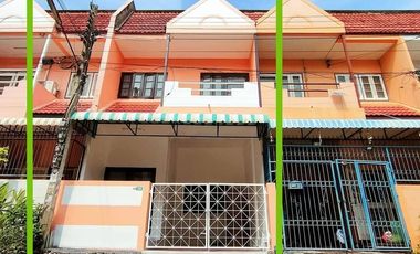 For sale 3 bedrooms townhouse in Thawi Watthana, Bangkok