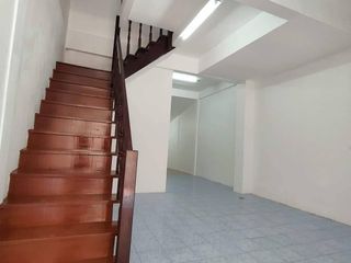 For sale 3 bedrooms townhouse in Thawi Watthana, Bangkok